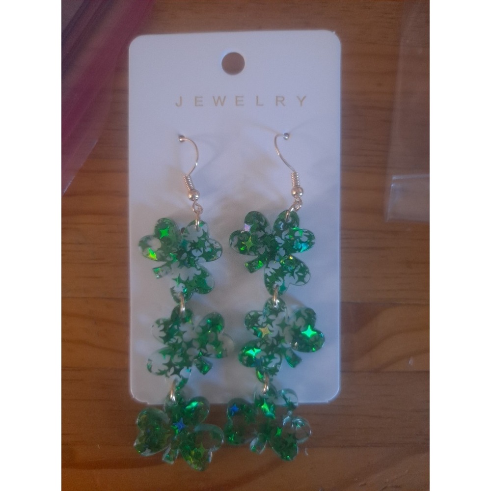 St Patricks Day Dangling‎ Green Clover Glitter Resin Post Earrings